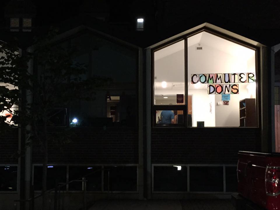 Commuter Don Office Outside