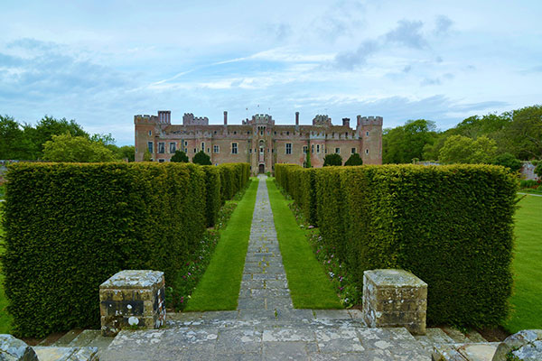 castle hedge web